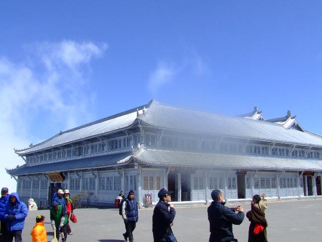 峨眉金頂銀殿